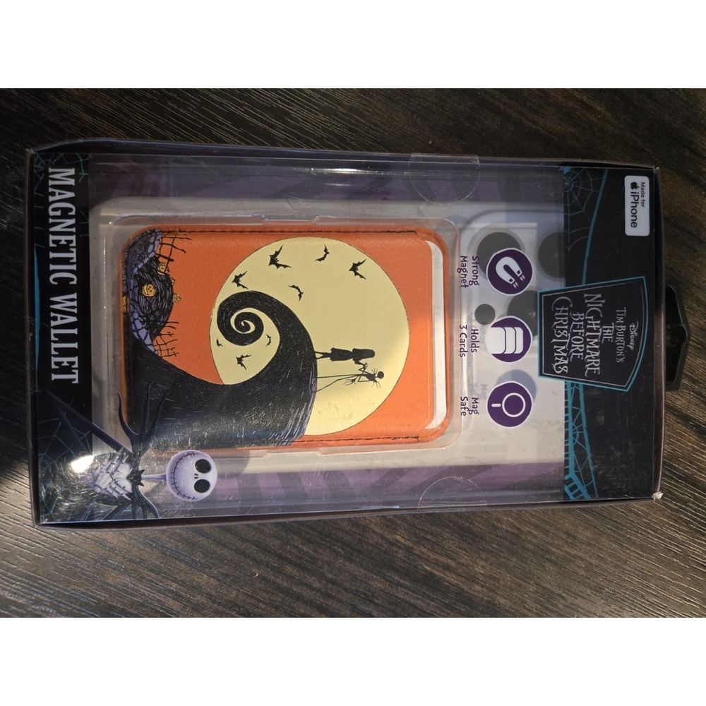 CultureFly Magnetic MagSafe Wallet Nightmare Before Christmas Jack Sally